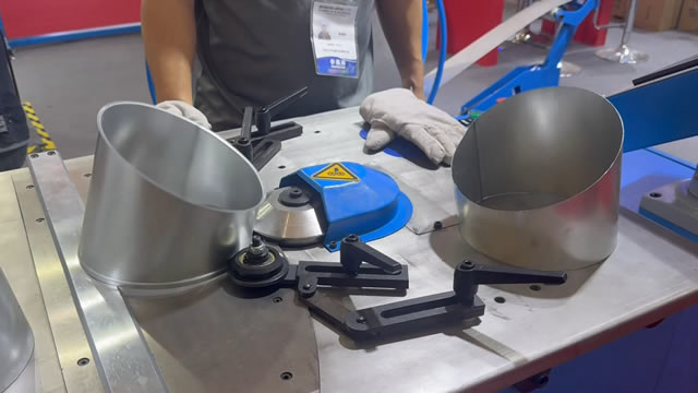 ماكينة تصنيع كوع مجرى الهواء، SBEM-1250